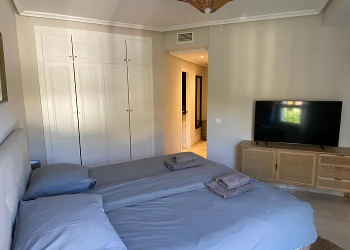 First Line Beautiful And Bright Appartement *