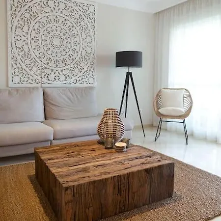 Lejlighed First Line Beautiful And Bright Marbella