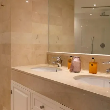 First Line Beautiful And Bright * Marbella