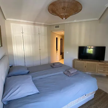 First Line Beautiful And Bright Appartement *